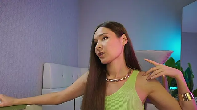 Snapshot of iris_vega9 chatting on 10.13.25 iris vega9 online show from 10.13.25