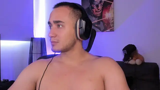 Snapshot of AlexRivera6 chatting on 12.25.24 AlexRivera6 online show from 12.25.24