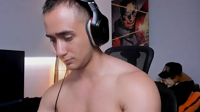 Snapshot of AlexRivera6 chatting on 01.13.25 AlexRivera6 online show from 01.13.25