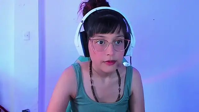 Snapshot of Little_Lisy chatting on 09.28.25 Little Lisy online show from 09.28.25