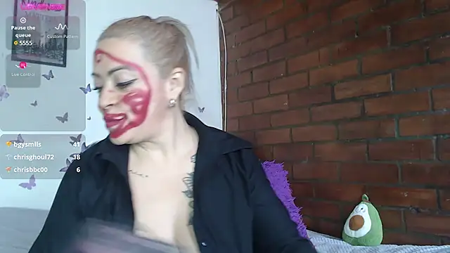 Snapshot of LIila28six chatting on 02.27.25 LIila28six online show from 02.27.25