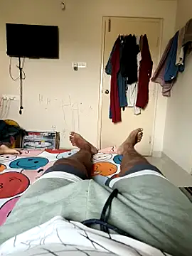 Snapshot of mkmony chatting on 03.21.25 mkmony online show from 03.21.25