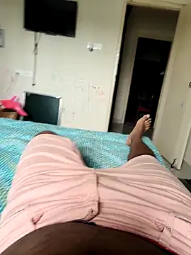 Snapshot of mkmony chatting on 09.21.25 mkmony online show from 09.21.25