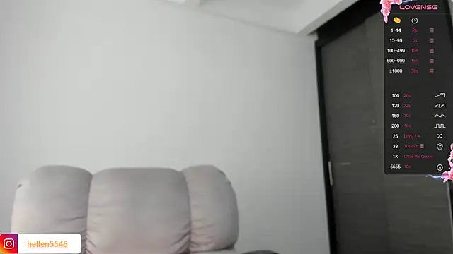 Snapshot of xspecialoomx chatting on 12.18.24 xspecialoomx online show from 12.18.24