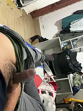 Snapshot of elvis0966 chatting on 01.04.25 elvis0966 online show from 01.04.25