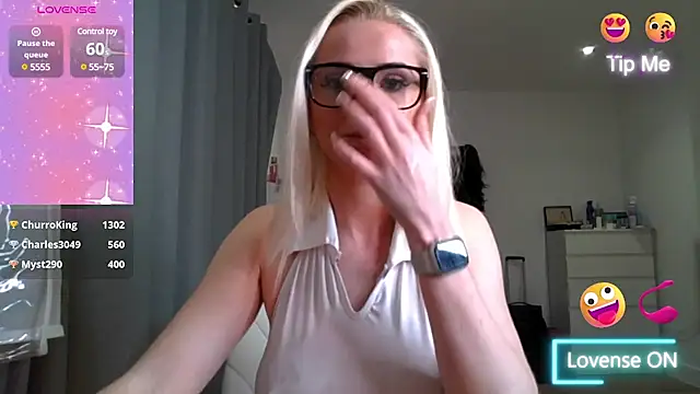 Snapshot of chelseablonde chatting on 01.31.25 chelseablonde online show from 01.31.25