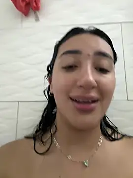 Snapshot of Hannahoff chatting on 03.19.25 Hannahoff online show from 03.19.25