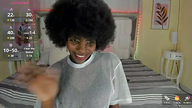 Snapshot of AlmaSean chatting on 03.01.25 AlmaSean online show from 03.01.25