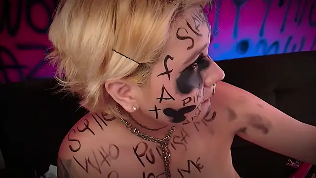 Snapshot of Laura_takint chatting on 01.30.25 Laura takint online show from 01.30.25