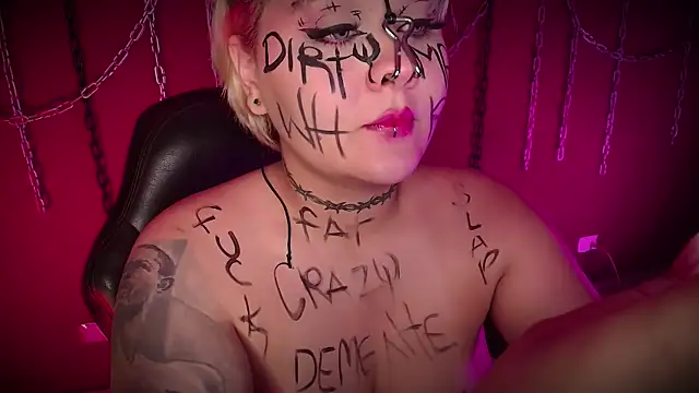 Snapshot of Laura_takint chatting on 03.01.25 Laura takint online show from 03.01.25