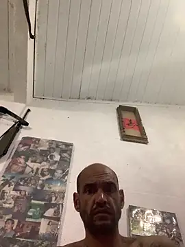 Snapshot of raphadoors19 chatting on 10.29.25 raphadoors19 online show from 10.29.25