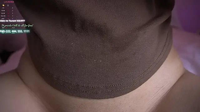 Snapshot of Assiyang chatting on 10.31.25 Assiyang online show from 10.31.25