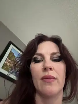 Snapshot of courtneyoccult chatting on 10.04.25 courtneyoccult online show from 10.04.25