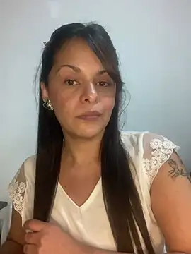 Snapshot of Kataliina chatting on 02.26.25 Kataliina online show from 02.26.25