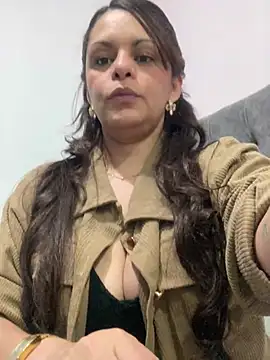 Snapshot of Kataliina chatting on 03.09.25 Kataliina online show from 03.09.25