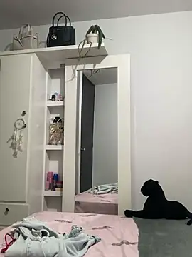 Snapshot of Kataliina chatting on 03.22.25 Kataliina online show from 03.22.25