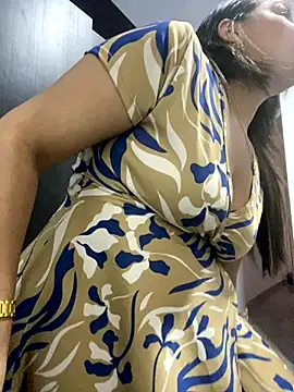 Snapshot of Kataliina chatting on 09.22.25 Kataliina online show from 09.22.25