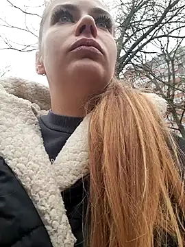 Snapshot of Keli_Jessi chatting on 12.26.24 Keli Jessi online show from 12.26.24