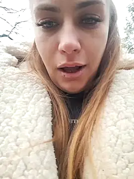 Snapshot of Keli_Jessi chatting on 12.27.24 Keli Jessi online show from 12.27.24