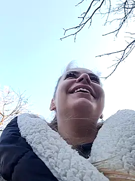 Snapshot of Keli_Jessi chatting on 01.04.25 Keli Jessi online show from 01.04.25