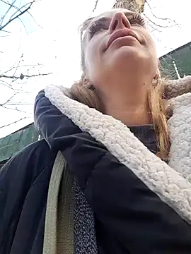 Snapshot of Keli_Jessi chatting on 03.04.25 Keli Jessi online show from 03.04.25