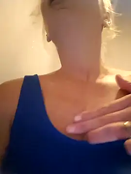 Snapshot of Keli_Jessi chatting on 09.22.25 Keli Jessi online show from 09.22.25