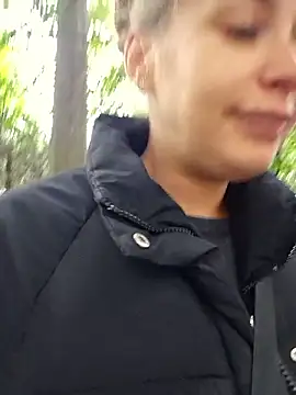 Snapshot of Keli_Jessi chatting on 10.09.25 Keli Jessi online show from 10.09.25