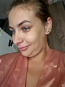 Snapshot of Keli_Jessi chatting on 10.11.25 Keli Jessi online show from 10.11.25