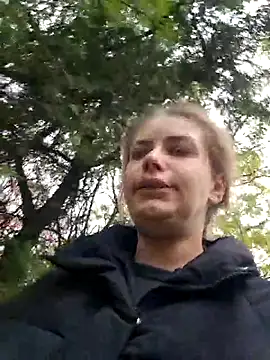 Snapshot of Keli_Jessi chatting on 10.24.25 Keli Jessi online show from 10.24.25