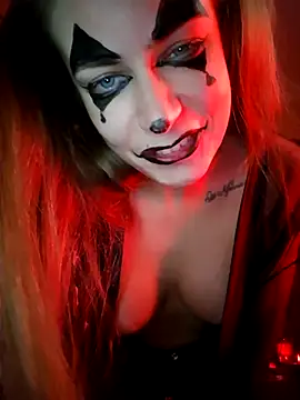 Snapshot of Keli_Jessi chatting on 10.31.25 Keli Jessi online show from 10.31.25