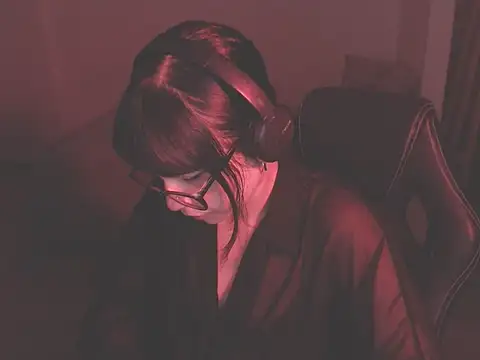 Snapshot of modjo_ chatting on 12.11.24 modjo online show from 12.11.24