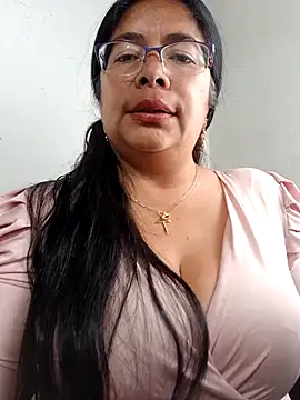 Snapshot of __valentina18 chatting on 02.23.25   valentina18 online show from 02.23.25