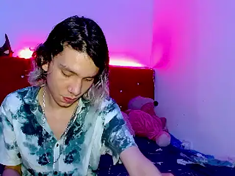 Snapshot of LAICK_01 chatting on 12.02.24 LAICK 01 online show from 12.02.24