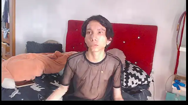 Snapshot of LAICK_01 chatting on 10.19.25 LAICK 01 online show from 10.19.25