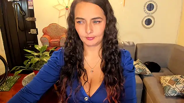 Snapshot of emma_luxy chatting on 02.22.25 emma luxy online show from 02.22.25