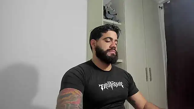 Snapshot of _Coddygold_ chatting on 10.14.25  Coddygold  online show from 10.14.25