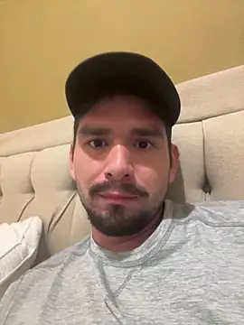 Snapshot of Tomthelong chatting on 03.11.25 Tomthelong online show from 03.11.25