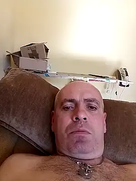 Snapshot of Robertvirt chatting on 09.22.25 Robertvirt online show from 09.22.25