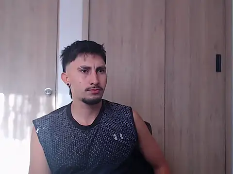 Snapshot of ChrisDamon chatting on 09.09.25 ChrisDamon online show from 09.09.25