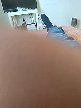 Snapshot of Pziko chatting on 10.25.25 Pziko online show from 10.25.25