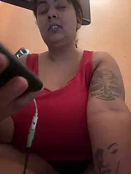 Snapshot of Madsion23 chatting on 12.27.24 Madsion23 online show from 12.27.24