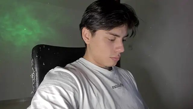 Snapshot of Giordano_Russo chatting on 09.19.25 Giordano Russo online show from 09.19.25