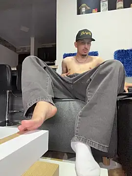 Snapshot of Pablo_Grays chatting on 11.15.25 Pablo Grays online show from 11.15.25