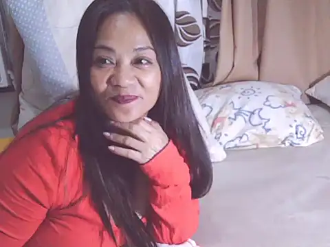 Snapshot of mommylicious chatting on 03.07.25 mommylicious online show from 03.07.25