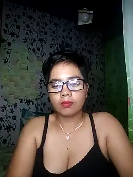 Snapshot of lovely_samxxx24 chatting on 02.15.25 lovely samxxx24 online show from 02.15.25