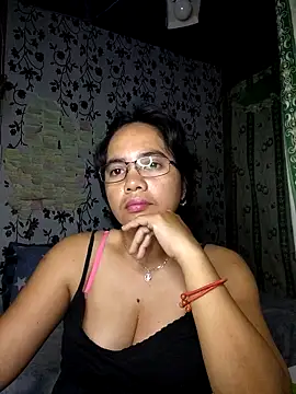 Snapshot of lovely_samxxx24 chatting on 11.02.25 lovely samxxx24 online show from 11.02.25