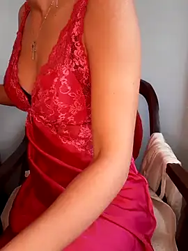 Snapshot of megan2021 chatting on 12.11.24 megan2021 online show from 12.11.24