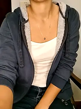 Snapshot of megan2021 chatting on 10.14.25 megan2021 online show from 10.14.25