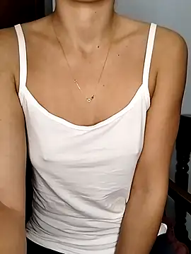 Snapshot of megan2021 chatting on 11.09.25 megan2021 online show from 11.09.25