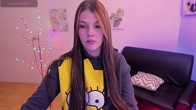 Snapshot of MillySandlerr chatting on 03.06.25 MillySandlerr online show from 03.06.25